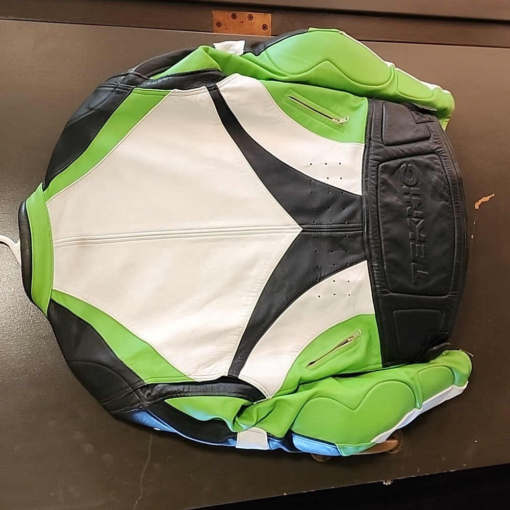 Teknic motorcycle jacket. White, Black, and Green. Size 44, 54. Great condition - Picture 2 of 9